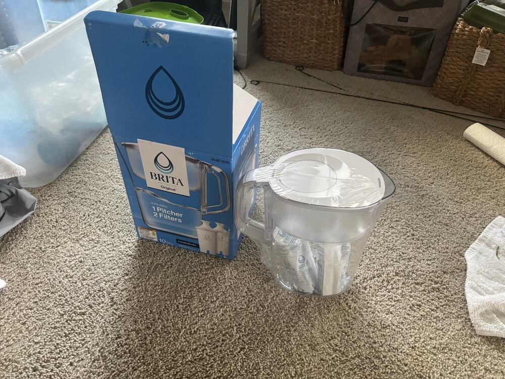 Brita water filtration pitcher with 2 unused filters